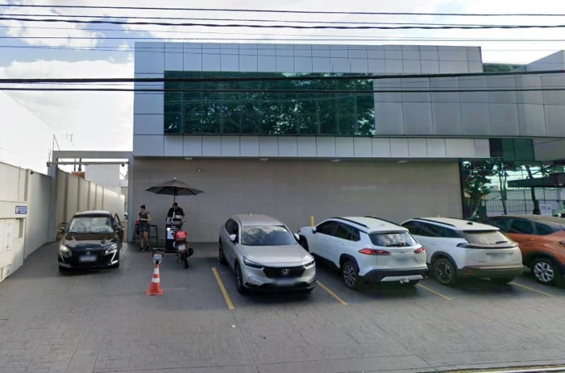 Foto 8 de 9: Comercial em leilão em Ribeirão Preto - SP, bairro Jardim América — LOTE 001 Prédio Comercial com 2 pavimentos localizado na Avenida 9 de Julho, Jardim Europa - Ribeirã