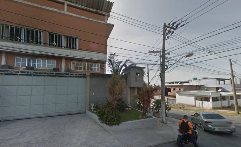 Foto 3 de 39: Comercial em leilão em Rio De Janeiro - RJ, bairro Parada de Lucas — LOTE 001 PRÉDIO COMERCIAL - localizado no Bairro Parada de Lucas na cidade do Rio de Janeiro/RJ