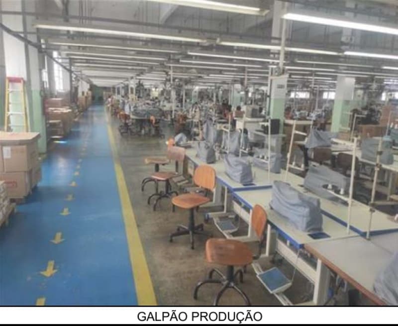 Foto 29 de 39: Comercial em leilão em Rio De Janeiro - RJ, bairro Parada de Lucas — LOTE 001 PRÉDIO COMERCIAL - localizado no Bairro Parada de Lucas na cidade do Rio de Janeiro/RJ