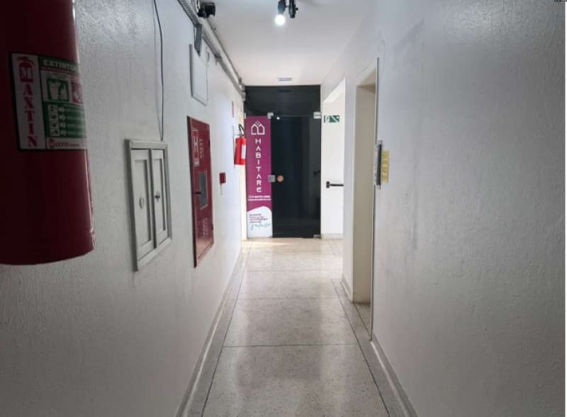 Foto 10 de 10: Comercial em leilão em Catanduva - SP, bairro Centro — LOTE 002 SALA COMERCIAL - Edifício do Café - frente para Praça da República - Centro da cidade de Ca