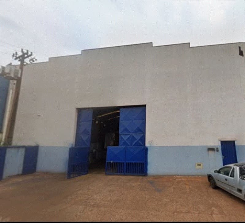 Foto 2 de 6: Comercial em leilão em Cravinhos - SP, bairro Setor Industrial — LOTE 002 BARRACÃO COMERCIAL com 904m² de construção frente para a Rodovia Anhanguera na cidade de Cr