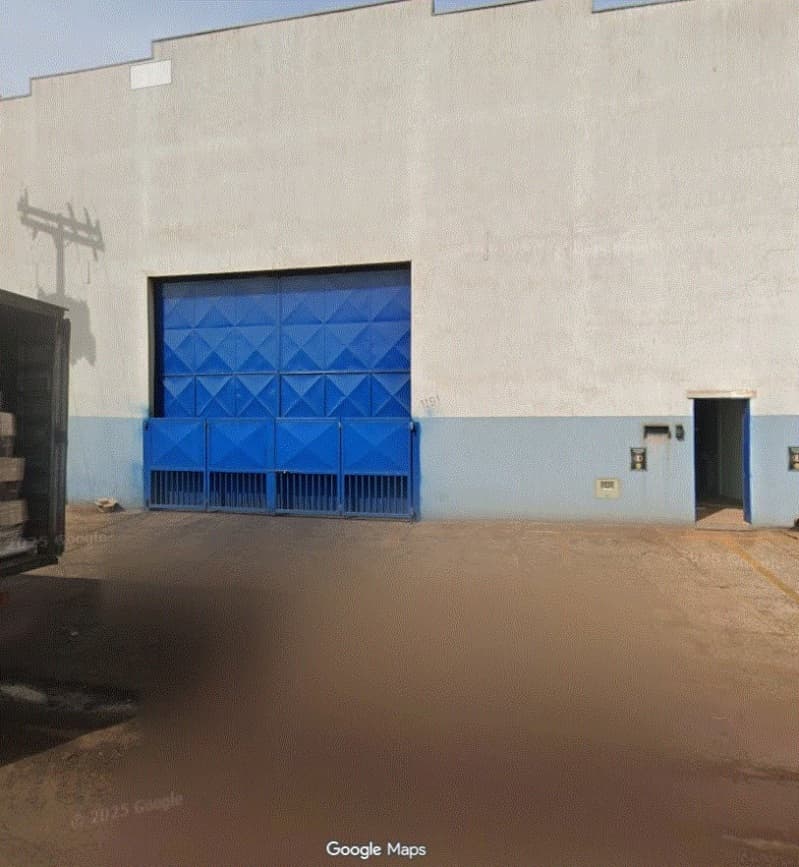 Foto 4 de 6: Comercial em leilão em Cravinhos - SP, bairro Setor Industrial — LOTE 002 BARRACÃO COMERCIAL com 904m² de construção frente para a Rodovia Anhanguera na cidade de Cr