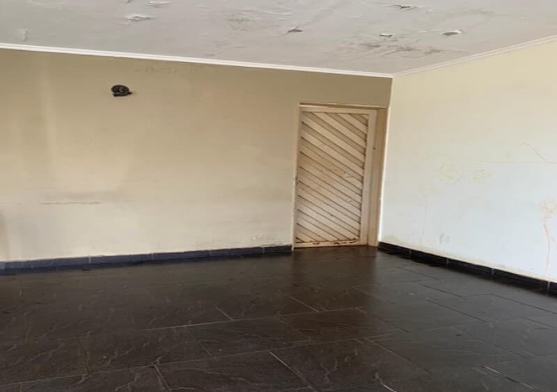 Foto 6 de 22: Casa em leilão em Ribeirão Preto - SP, bairro Jardim Castelo Branco — LOTE 001 CASA RESIDENCIAL localizada no Bairro Jardim Castelo Branco na cidade de Ribeirão Preto/SP