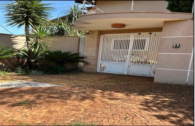 Foto 2 de 12: Casa em leilão em Ribeirão Preto - SP, bairro Jardim Canadá — LOTE 001 SOBRADO localizado no Jardim Canadá na cidade de Ribeirão Preto/SP