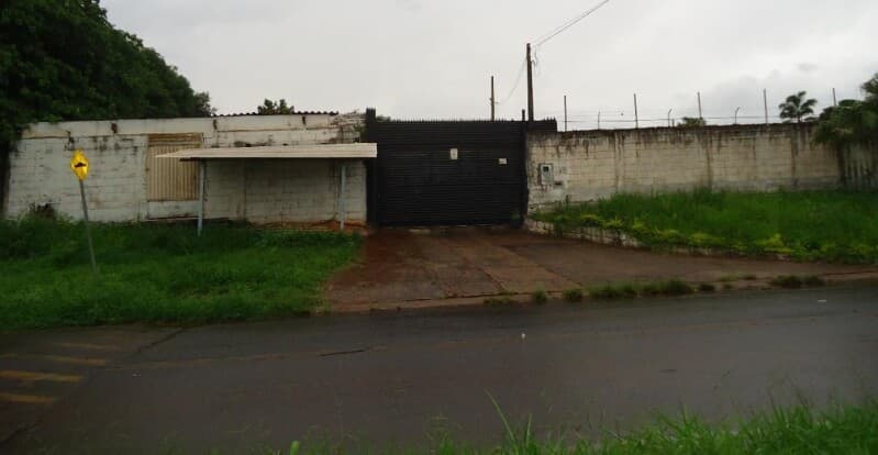 Terreno em leilão em Brodowski - SP, bairro Recanto Tranquilo — LOTE 001 50% de EDÍCULA RESIDENCIAL em TERRENO de 2.400m² localizada no Bairro Recanto Tranquilo na