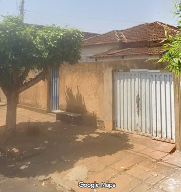 Foto 2 de 4: Casa em leilão em Brodowski - SP, bairro Vila Cristal — LOTE 001 CASA RESIDENCIAL localizada na Rua Domingos Gomes de Carvalho, 267 na cidade de Brodowski/S