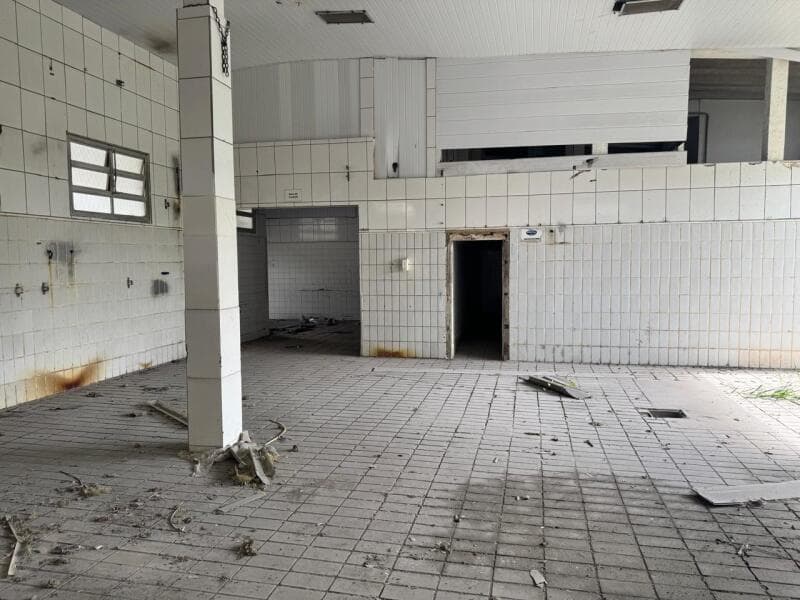 Foto 5 de 11: Terreno em leilão em Araxá - MG, bairro Distrito Industrial — LOTE 001 FALÊNCIA LATICÍNIOS DONA BEJA - Área de 3.958m² localizado no Distrito Industrial da cidade