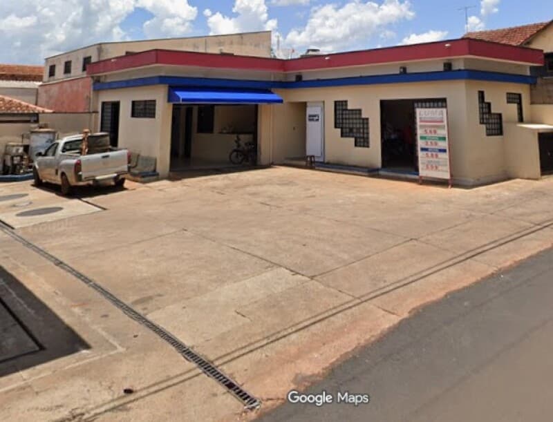 Foto 4 de 6: Comercial em leilão em Serra Azul - SP, bairro Centro — LOTE 001 PARTE IDEAL DE IMÓVEL COMERCIAL - Posto de Combustíveis - localizado no Centro da cidade de