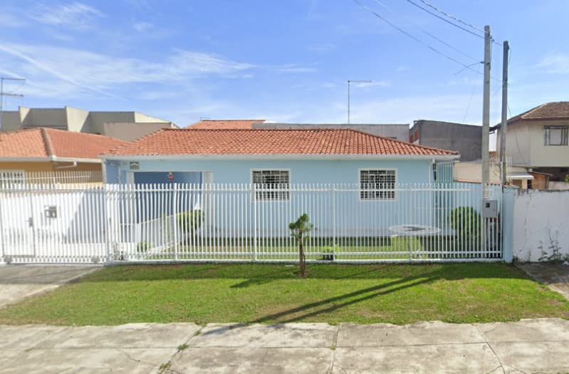Terreno em leilão em Curitiba - PR — LOTE 001 01 EXCELENTE IMÓVEL COM 308M² EM CURITIBA