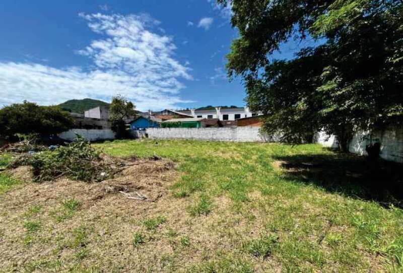 Foto 1 de 8: Terreno em leilão em Florianópolis - SC — LOTE 003 IMÓVEL URBANO COM 823,54² EM FLORIANÓPOLIS (SIGEP 1024)