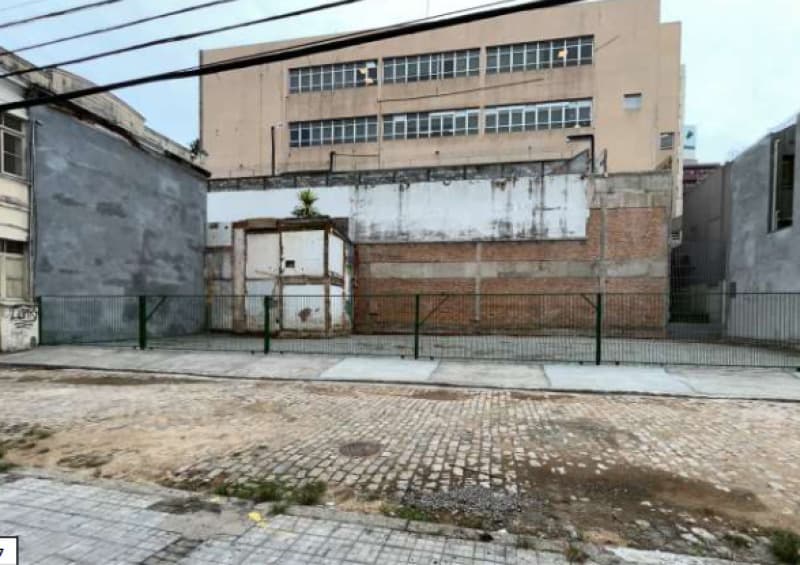Foto 1 de 11: Terreno em leilão em Florianópolis - SC — LOTE 004 IMÓVEL URBANO COM 397,54m2 NO CENTRO DE FLORIANÓPOLIS (SIGEP 253 e 254)