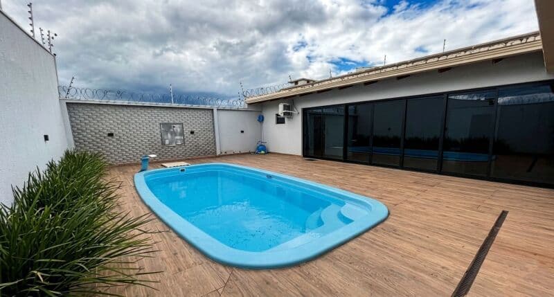 Foto 5 de 5: Casa em leilão em Ariquemes - RO — LOTE 001 CASA COM 360M² EM ARIQUEMES/RO - RESIDENCIA UNIFAMILIAR COM APROXIMADAMENTE 180m² - PARCELA