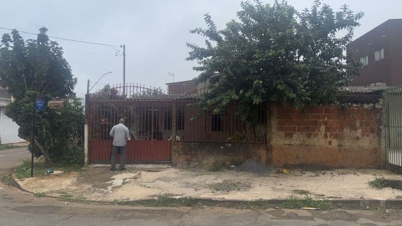 Foto 1 de 4: Terreno em leilão em Brasília - DF, bairro Recanto das Emas — LOTE 001 Imovel 150m² na Quadra 115, Conjunto 10, Lote 01, Recanto das Emas – DF