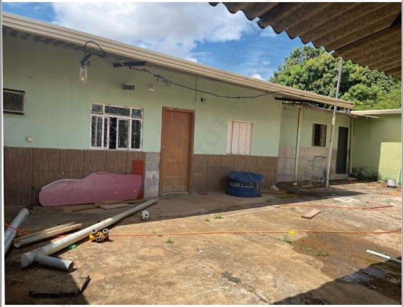 Foto 6 de 10: Casa em leilão em Brasília - DF, bairro Sobradinho — LOTE 001 Imóvel na Quadra 9, conjunto F, lote 12, Sobradinho/DF.