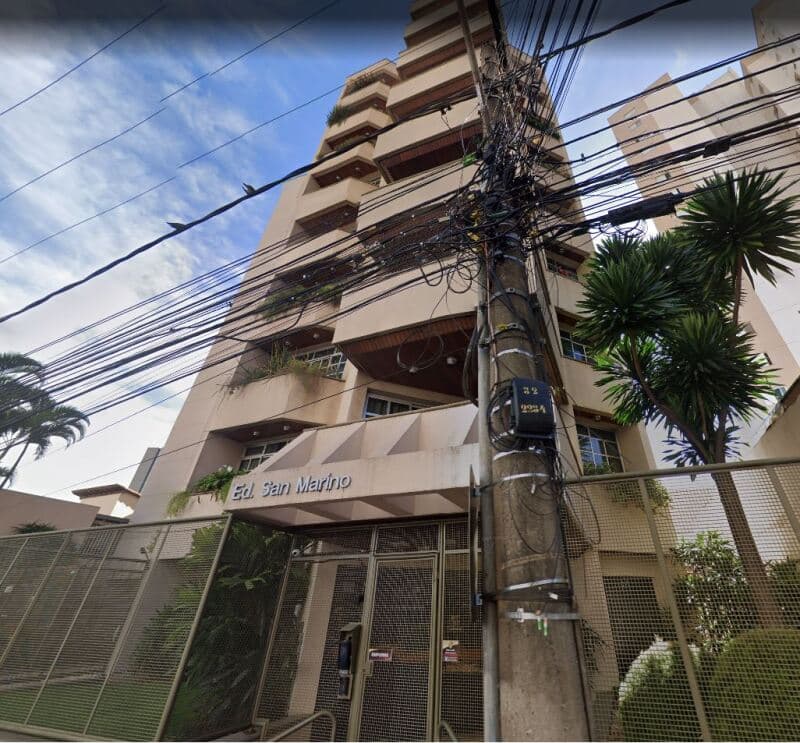 Apartamento em leilão em Uberlândia - MG, bairro Centro — LOTE 001 Apartamento no Edifício San Marino Uberlândia/MG.
