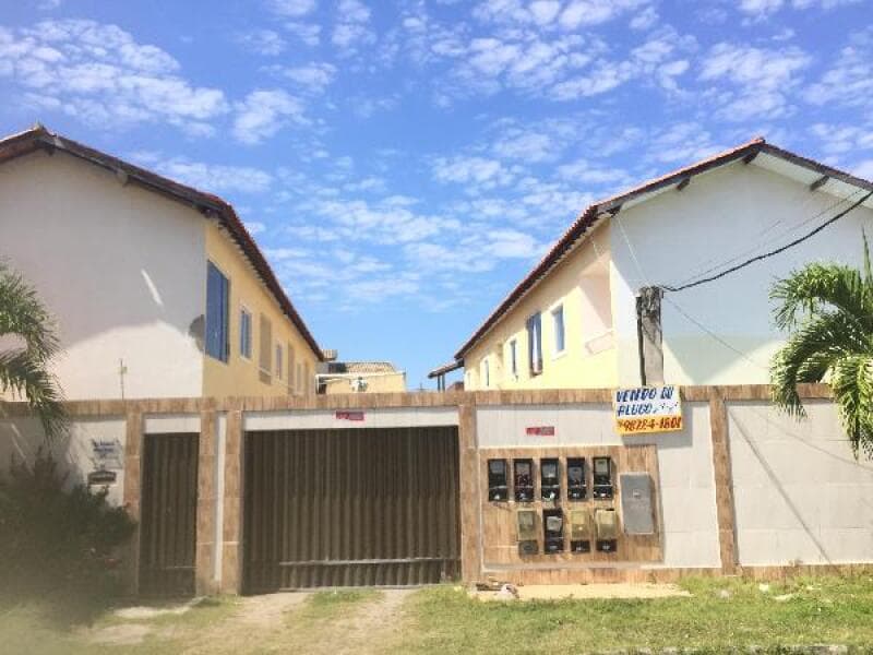 Casa em leilão em Camaçari - BA — LOTE 012 IMÓVEIS CAIXA