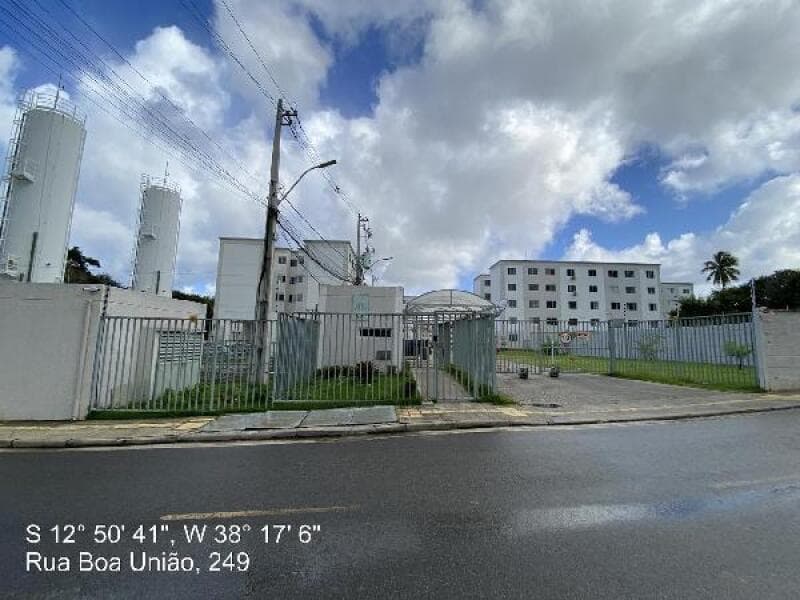 Apartamento em leilão em Camaçari - BA — LOTE 013 IMÓVEIS CAIXA