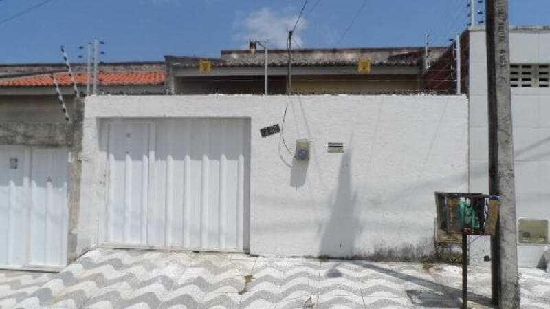 Casa em leilão em Horizonte - CE — LOTE 051 IMÓVEIS CAIXA