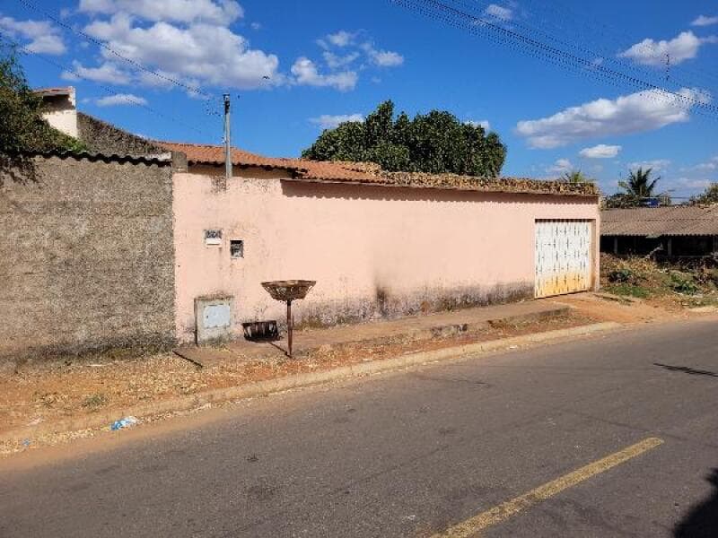 Casa em leilão em Aparecida De Goiânia - GO — LOTE 069 IMÓVEIS CAIXA