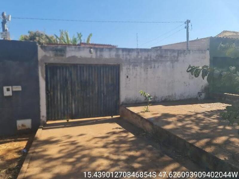 Casa em leilão em Planaltina - GO — LOTE 103 IMÓVEIS CAIXA