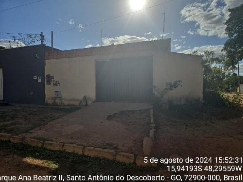 Casa em leilão em Santo Antônio Do Descoberto - GO — LOTE 106 IMÓVEIS CAIXA