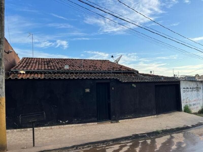 Casa em leilão em Sete Lagoas - MG — LOTE 170 IMÓVEIS CAIXA