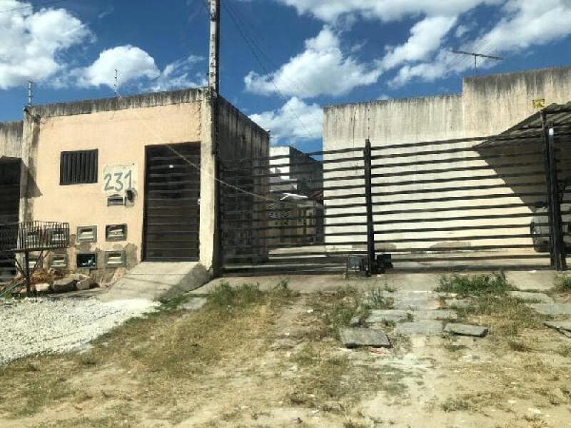 Casa em leilão em Campina Grande - PB — LOTE 197 IMÓVEIS CAIXA