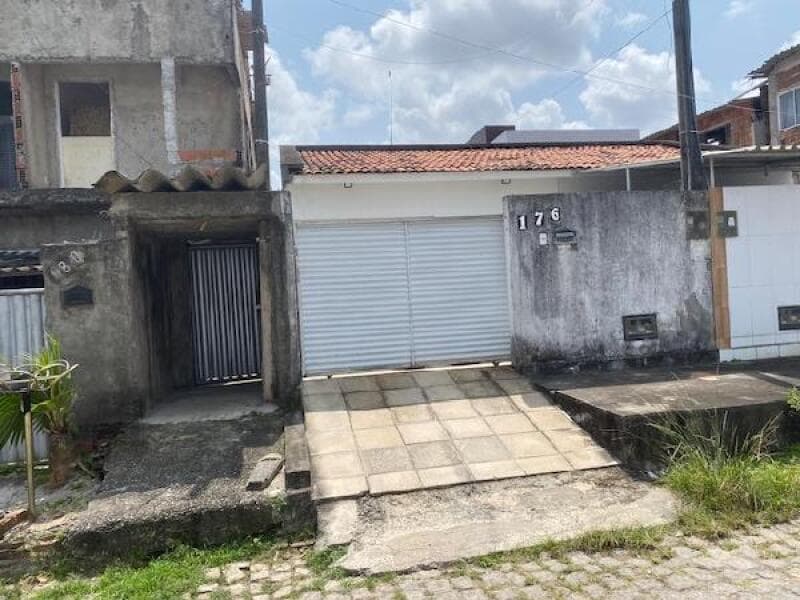 Casa em leilão em João Pessoa - PB — LOTE 203 IMÓVEIS CAIXA