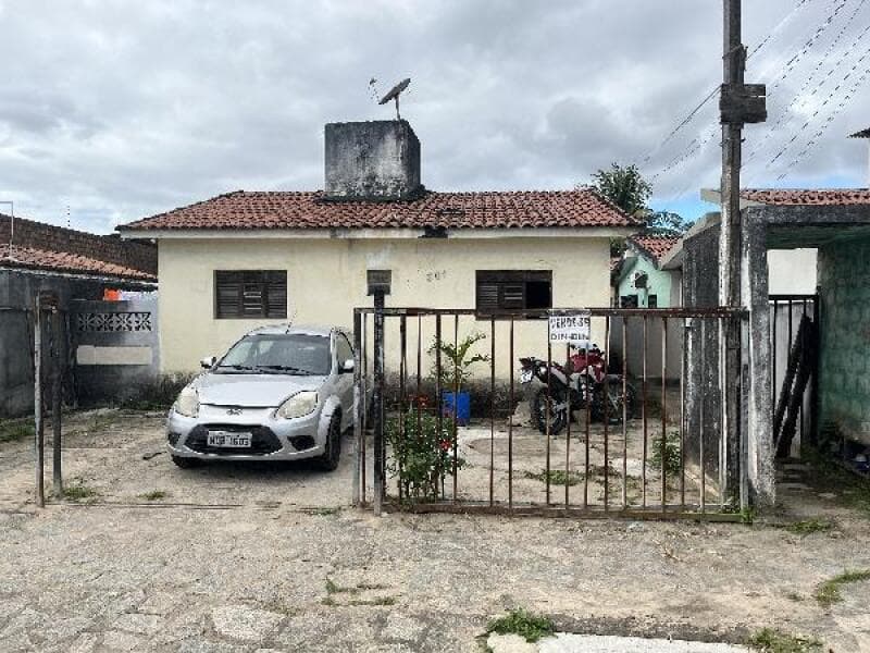 Casa em leilão em João Pessoa - PB — LOTE 210 IMÓVEIS CAIXA