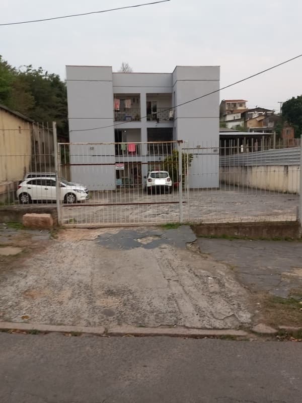 Apartamento em leilão em Porto Alegre - RS, bairro Santo Antônio — LOTE 002 APARTAMENTO BAIRRO SANTO ANTÔNIO