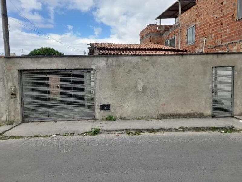 Casa em leilão em Feira De Santana - BA — LOTE 020 IMÓVEIS CAIXA