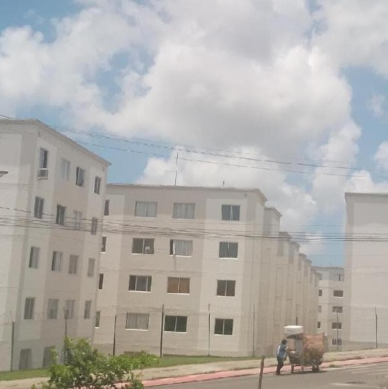 Apartamento em leilão em Salvador - BA — LOTE 048 IMÓVEIS CAIXA
