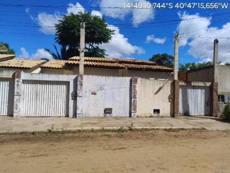 Casa em leilão em Vitória Da Conquista - BA — LOTE 075 IMÓVEIS CAIXA