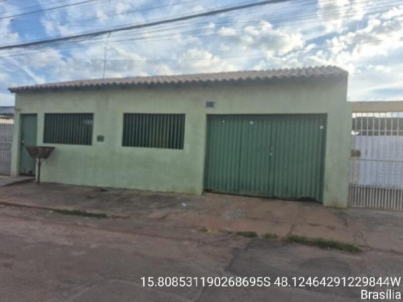 Casa em leilão em Ceilândia - DF — LOTE 108 IMÓVEIS CAIXA