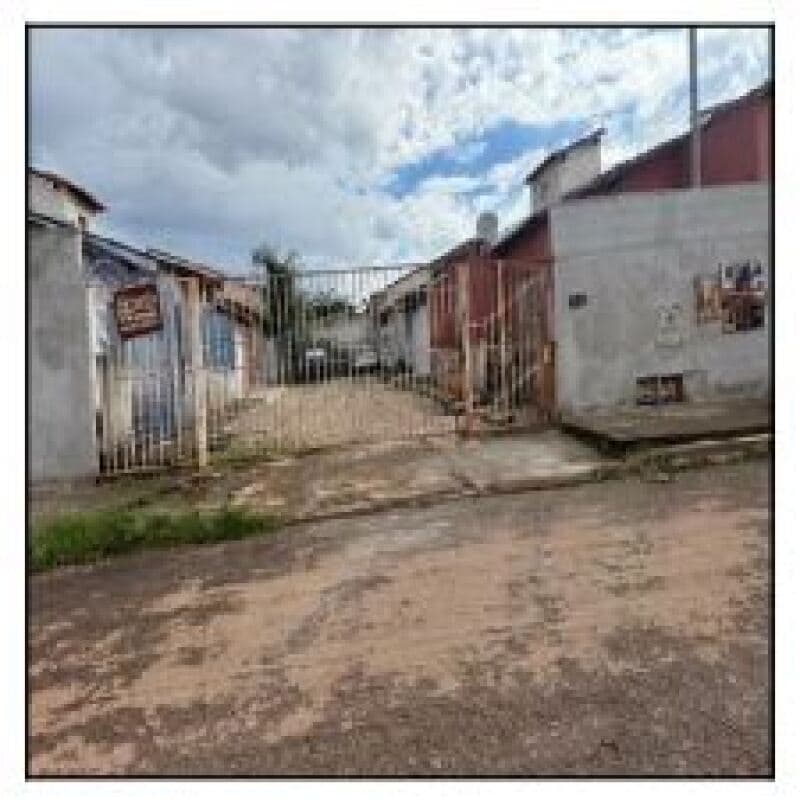 Casa em leilão em Luziania - GO — LOTE 182 IMÓVEIS CAIXA