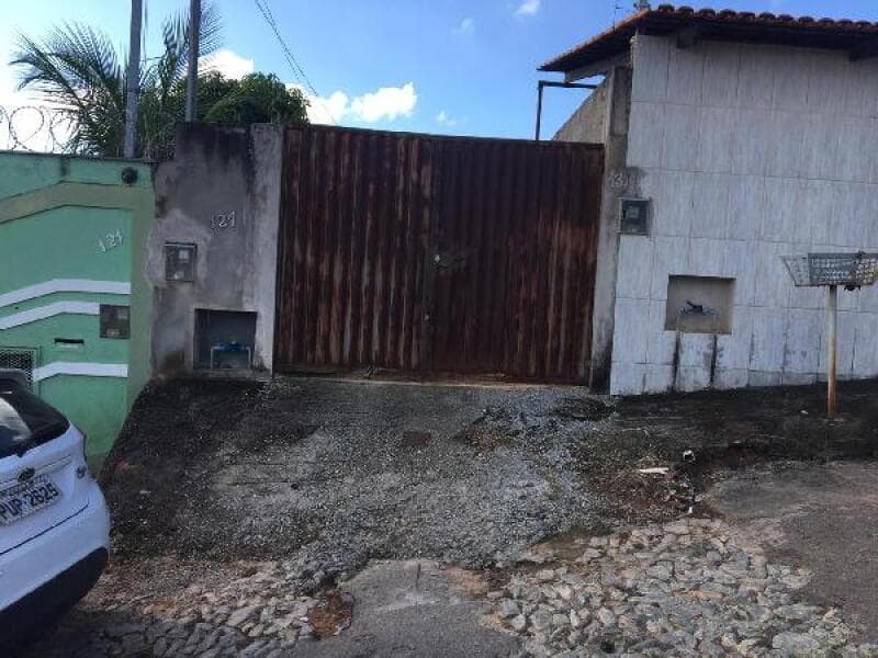 Casa em leilão em Nova Serrana - MG — LOTE 225 IMÓVEIS CAIXA