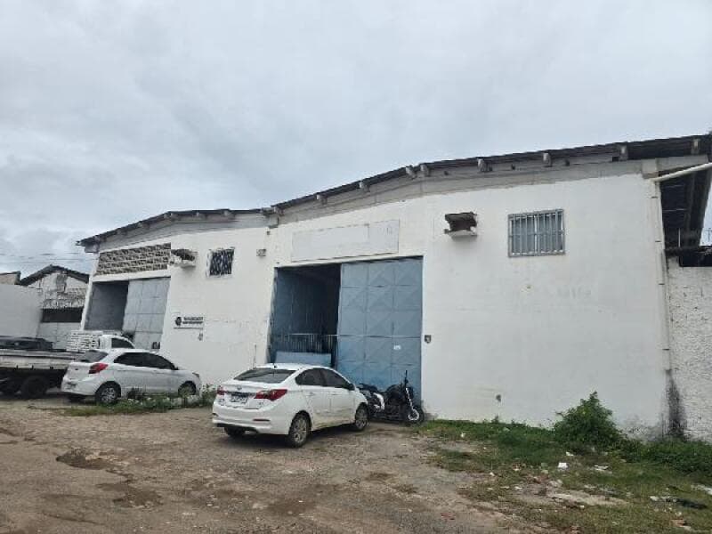 Comercial em leilão em Lauro De Freitas - BA — LOTE 041 IMÓVEIS CAIXA