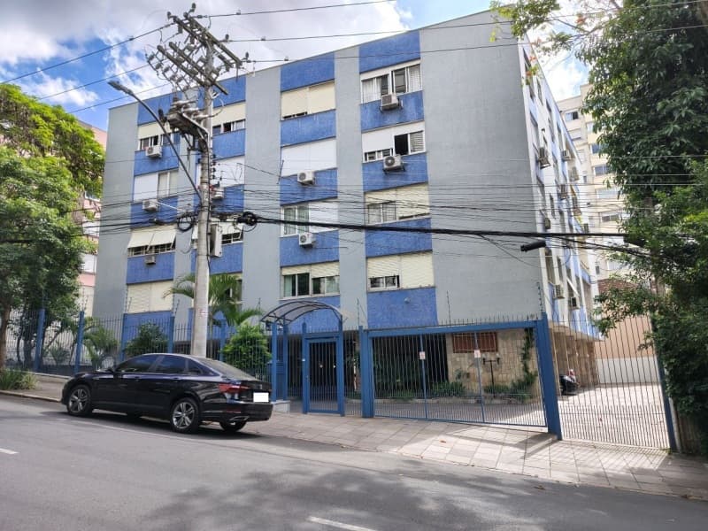 Apartamento em leilão em Porto Alegre - RS, bairro Floresta — LOTE 001 APARTAMENTO RUA QUINTINO BOCAIUVA
