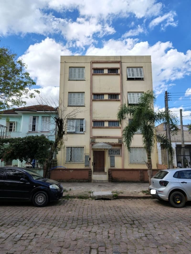 Apartamento em leilão em Porto Alegre - RS, bairro São Geraldo — LOTE 002 APARTAMENTO RUA ERNESTO DA FONTOURA
