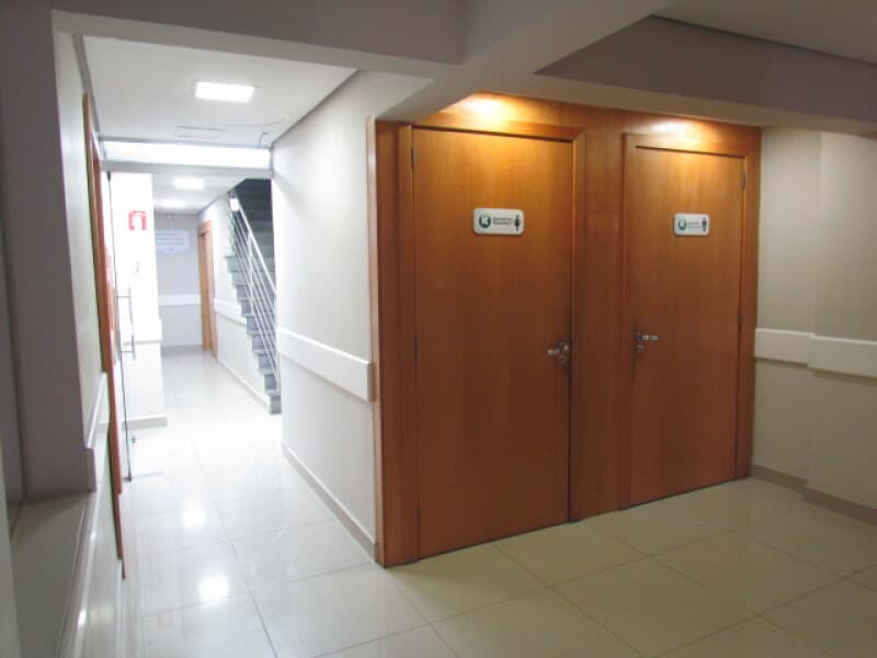 Foto 4 de 21: Comercial em leilão em Porto Alegre - RS, bairro Santana — LOTE 001 PRÉDIO NA RUA OVALO BILAC COM 1.083 M2