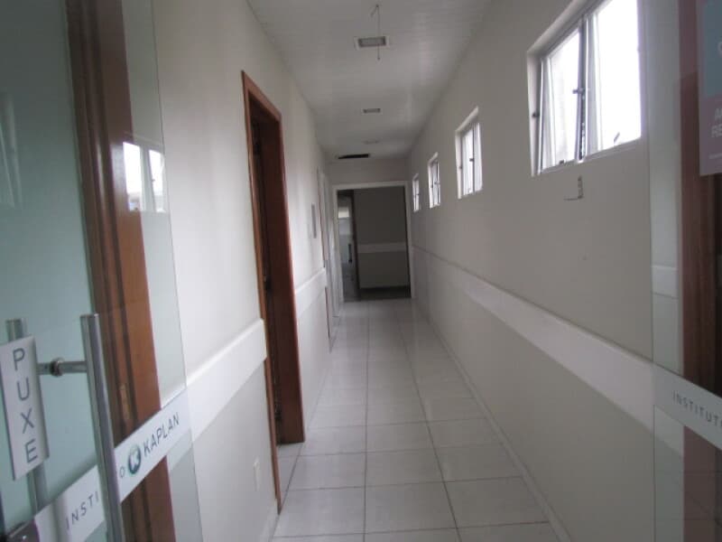 Foto 6 de 21: Comercial em leilão em Porto Alegre - RS, bairro Santana — LOTE 001 PRÉDIO NA RUA OVALO BILAC COM 1.083 M2