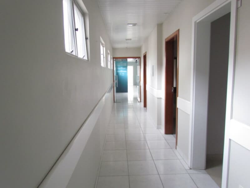 Foto 7 de 21: Comercial em leilão em Porto Alegre - RS, bairro Santana — LOTE 001 PRÉDIO NA RUA OVALO BILAC COM 1.083 M2