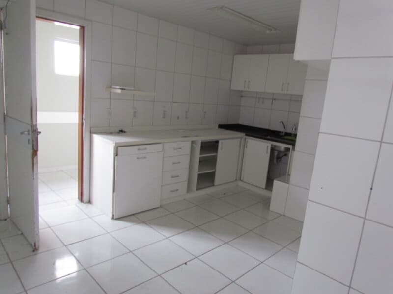 Foto 17 de 21: Comercial em leilão em Porto Alegre - RS, bairro Santana — LOTE 001 PRÉDIO NA RUA OVALO BILAC COM 1.083 M2