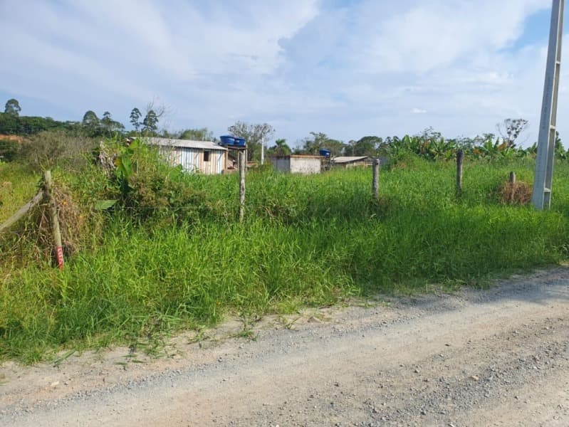 Foto 1 de 6: Terreno em leilão em Balneário Piçarras - SC, bairro Ponta do Jacques — LOTE 015 Terreno com 402,00m² em Balneário Piçarras-SC
