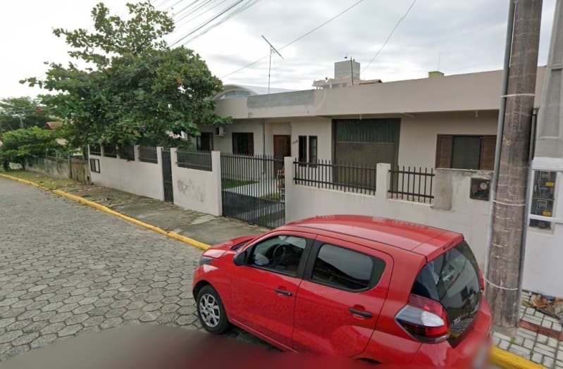 Foto 1 de 2: Terreno em leilão em Bombinhas - SC, bairro Bombas — LOTE 001 Um LOTE em Bombinhas-SC