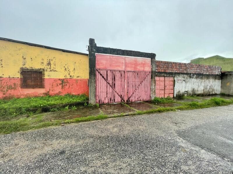 Foto 1 de 35: Comercial em leilão em Aracaju - SE — LOTE 001 IMÓVEL COMERCIAL E RESIDENCIAL - BAIRRO SANTOS DUMONT - ARACAJU/SE