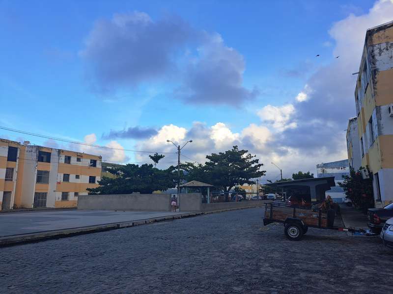 Foto 1 de 6: Apartamento em leilão em Aracaju - SE — LOTE 001 APARTAMENTO - CONDOMÍNIO RESIDENCIAL MANHATTAN - COROA DO MEIO - ARACAJU/SE