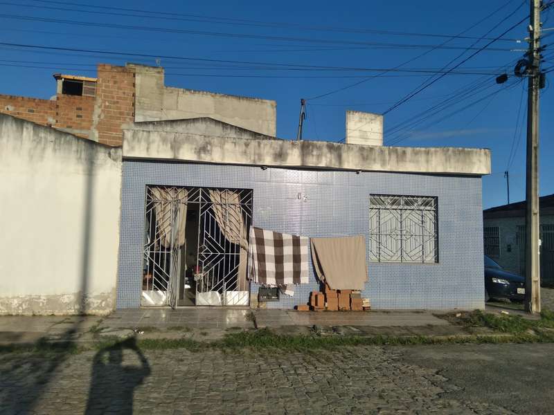 Foto 1 de 11: Imóvel em leilão em Itabaiana - SE — LOTE 001-1 RESIDÊNCIA - PRAÇA SANTA CLARA DE ASSIS - BAIRRO SÃO CRISTÓVÃO - ITABAIANA/SE