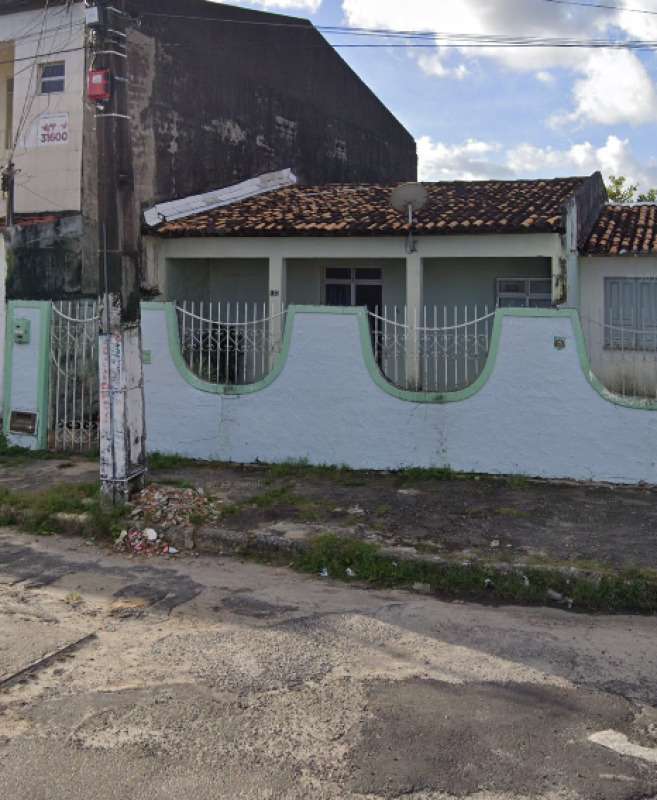 Foto 1 de 4: Casa em leilão em Aracaju - SE — LOTE 001 CASA - CONJUNTO BUGIO - ARACAJU/SE