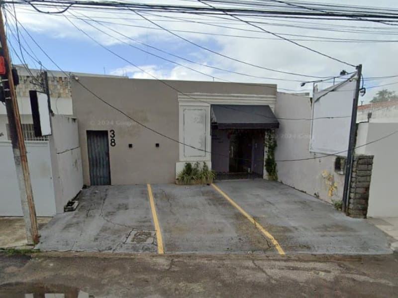 Foto 1 de 2: Comercial em leilão em Aracaju - SE — LOTE 001 IMÓVEL COMERCIAL - BAIRRO GRAGERU - ARACAJU/SE